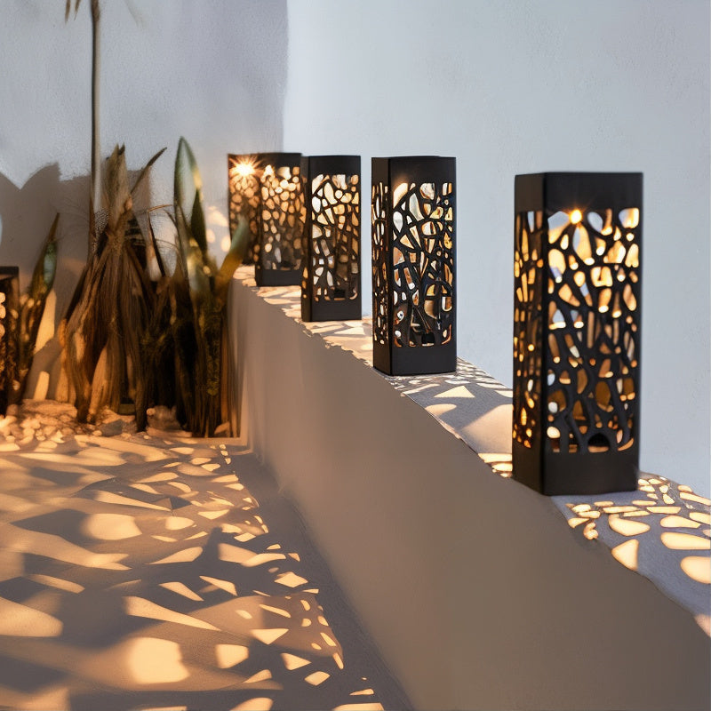 LumiFlair - Elegant solar garden lamp