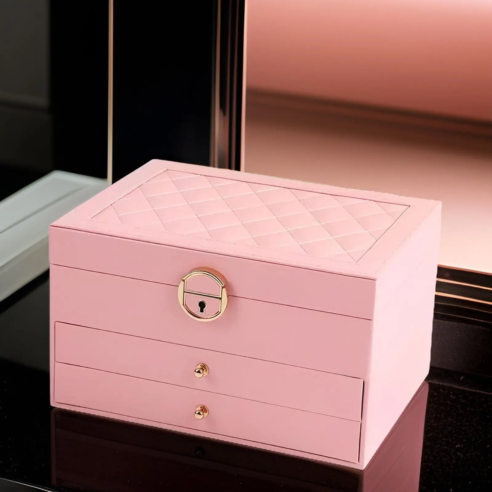 LuxeTrove - Stylish jewelry storage with a luxury factor