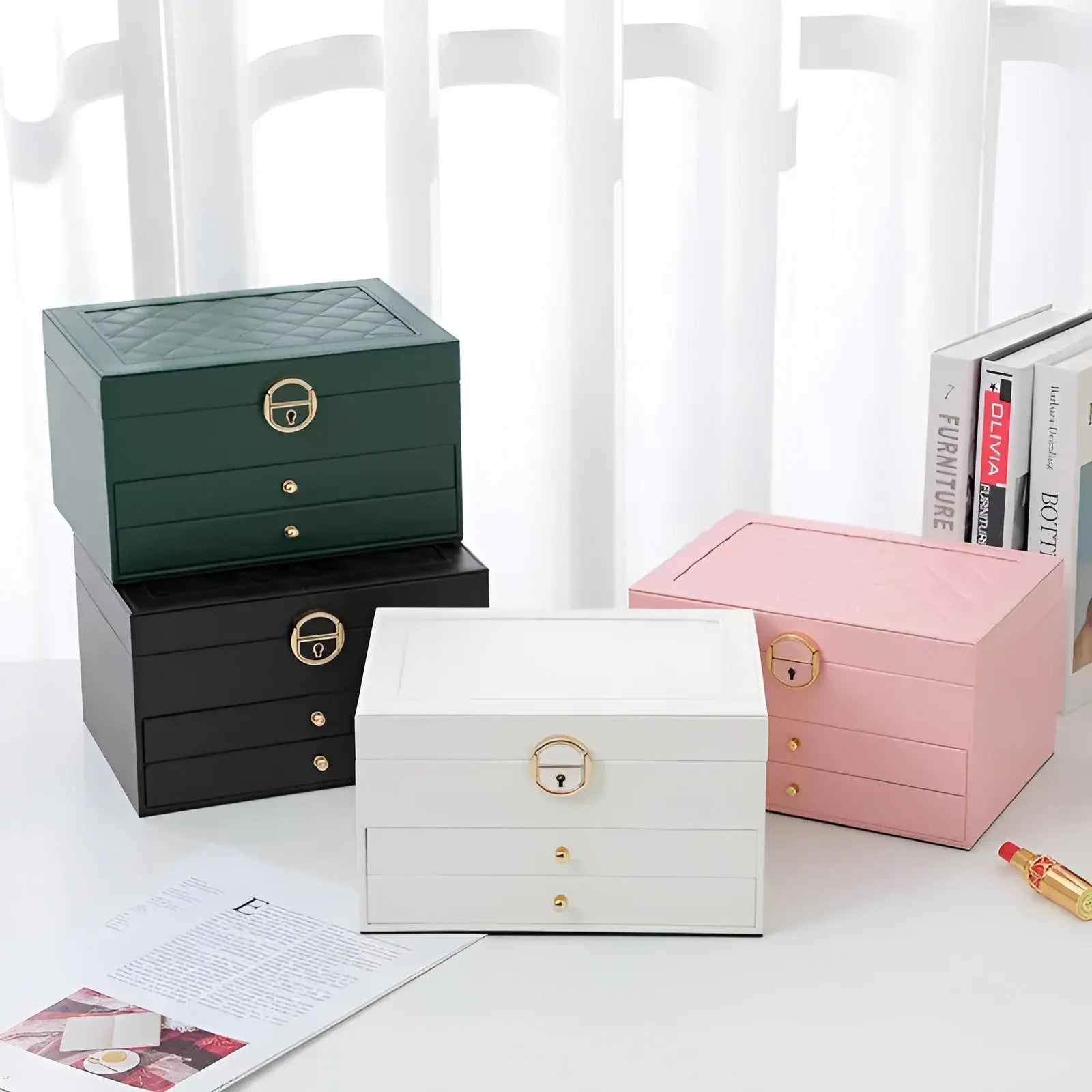 LuxeTrove - Stylish jewelry storage with a luxury factor