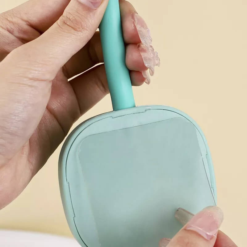 DryGrip - hands-free hair styling!