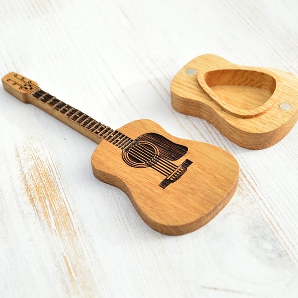 50% OFF | GuitarHolder™ - Guitar pick holder + 3 free picks [Last day sale]