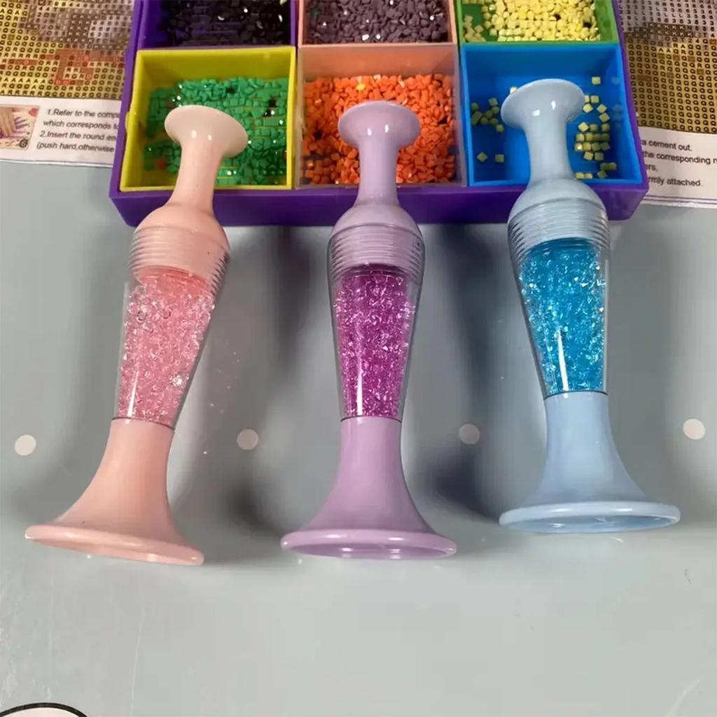 Creatieve doe-het-zelf knutselpen voor kunstzinnige projecten