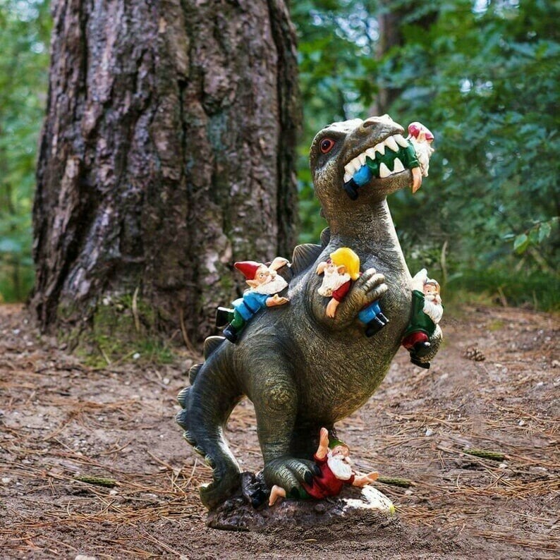 DinoMunch - The cheeky eye-catcher for your garden