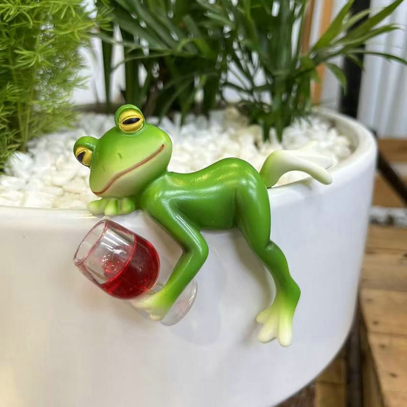 FrogWhimsy - The cheeky decoration for pots &amp; gardens