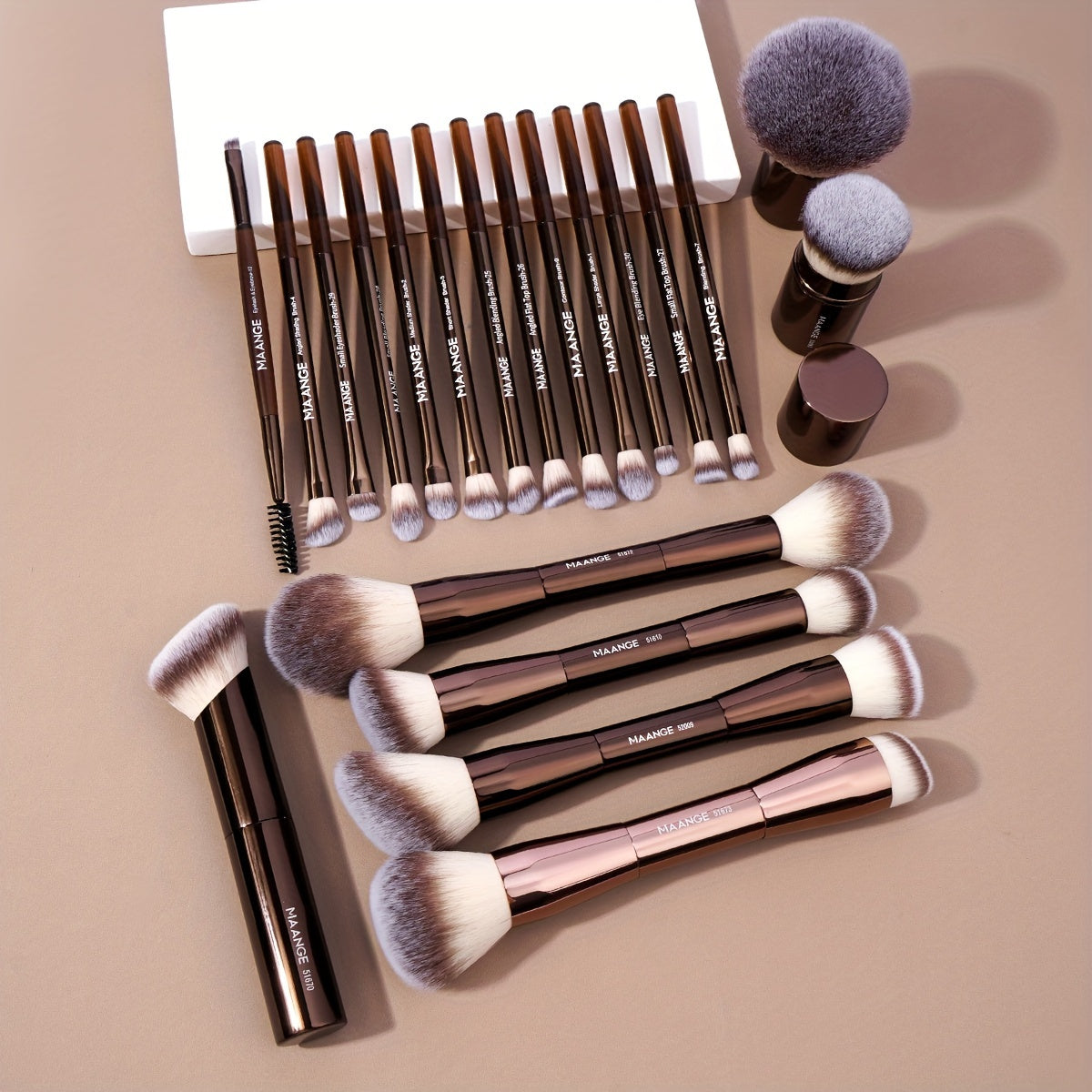 GlowArt™ Kabuki Make-upkwastenset voor perfecte applicatie