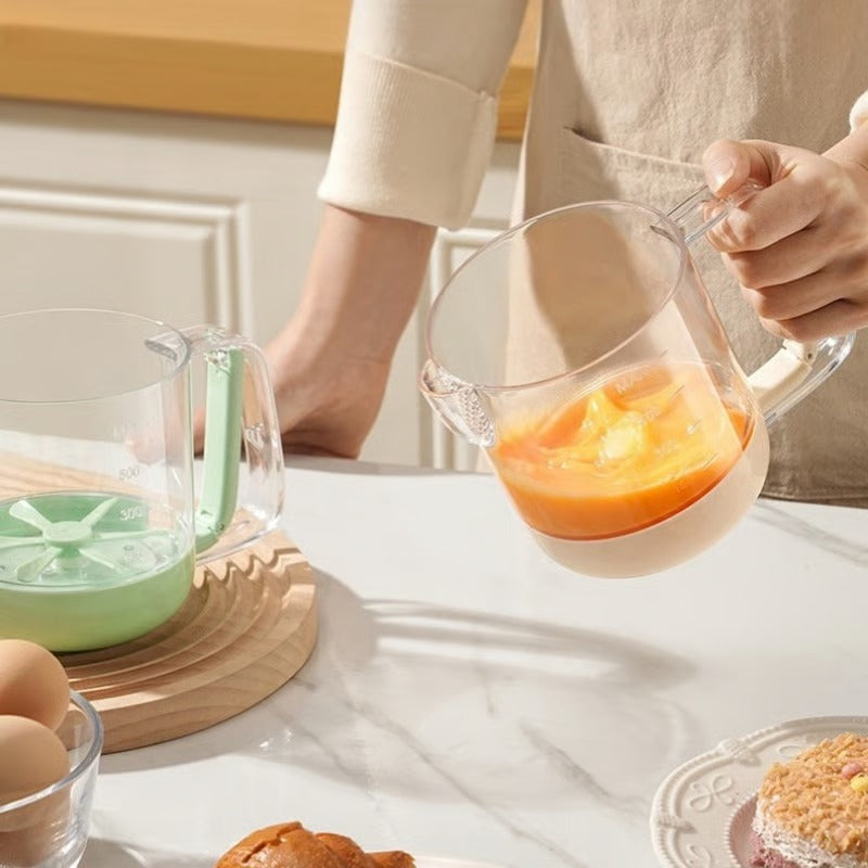 MixMaster Cup - stir, measure, filter in one handle!