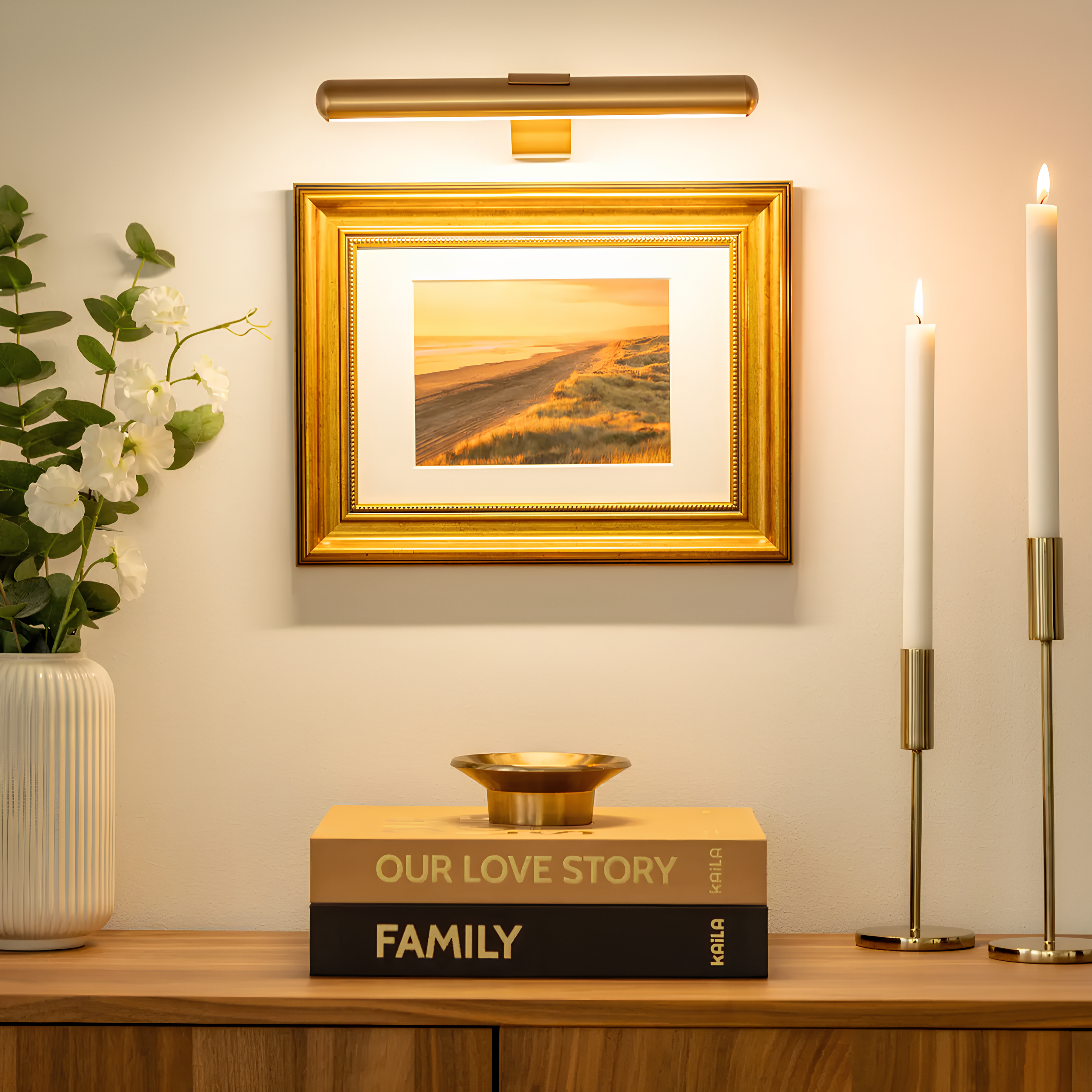 LumoFrame - Art deserves the perfect light!