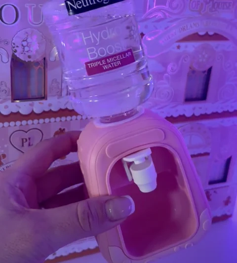 GlowPump – Clean, drip-free, and stylish skin!