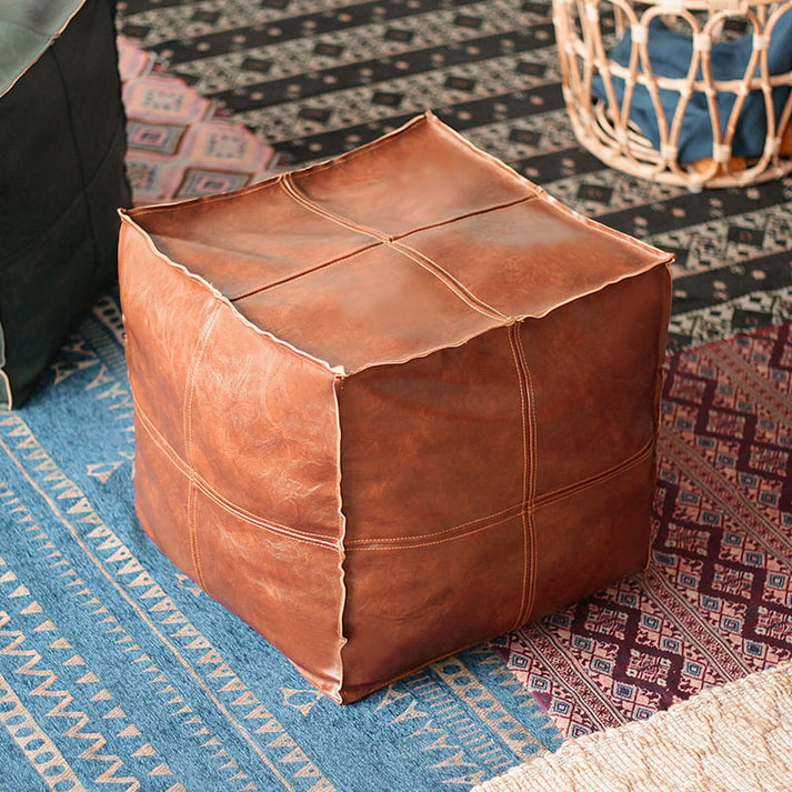 SpaceSeat – seating meets storage, perfectly hidden!