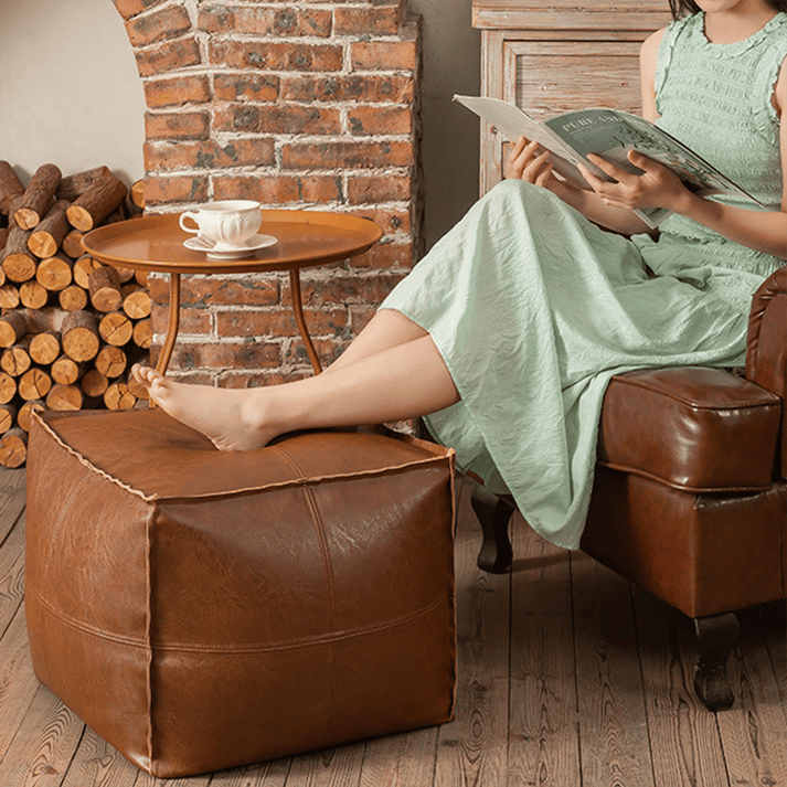 SpaceSeat – seating meets storage, perfectly hidden!
