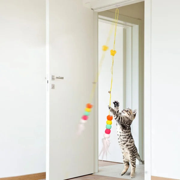 SwingPaws - Interactive cat toy with hanging doors