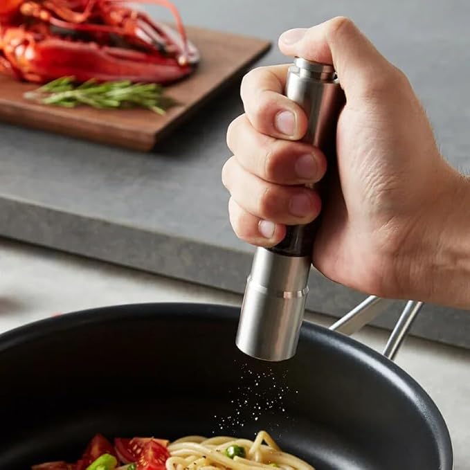 SpiceTouch - Spices at the touch of a button. Like a pro.