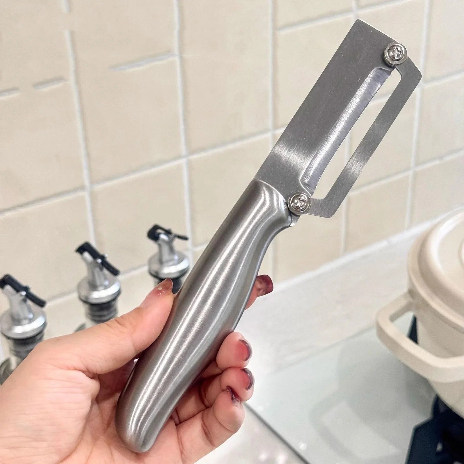 SteelPeel - Peels everything. Lasts forever. Fits perfectly in your hand.