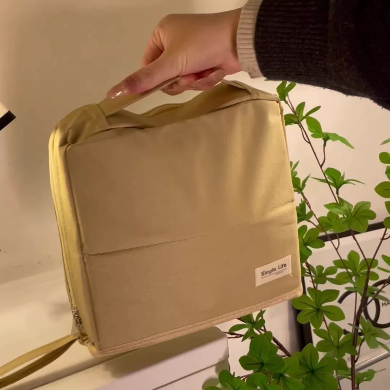 CosmiCase - The ultimate cosmetic bag for home &amp; on the go
