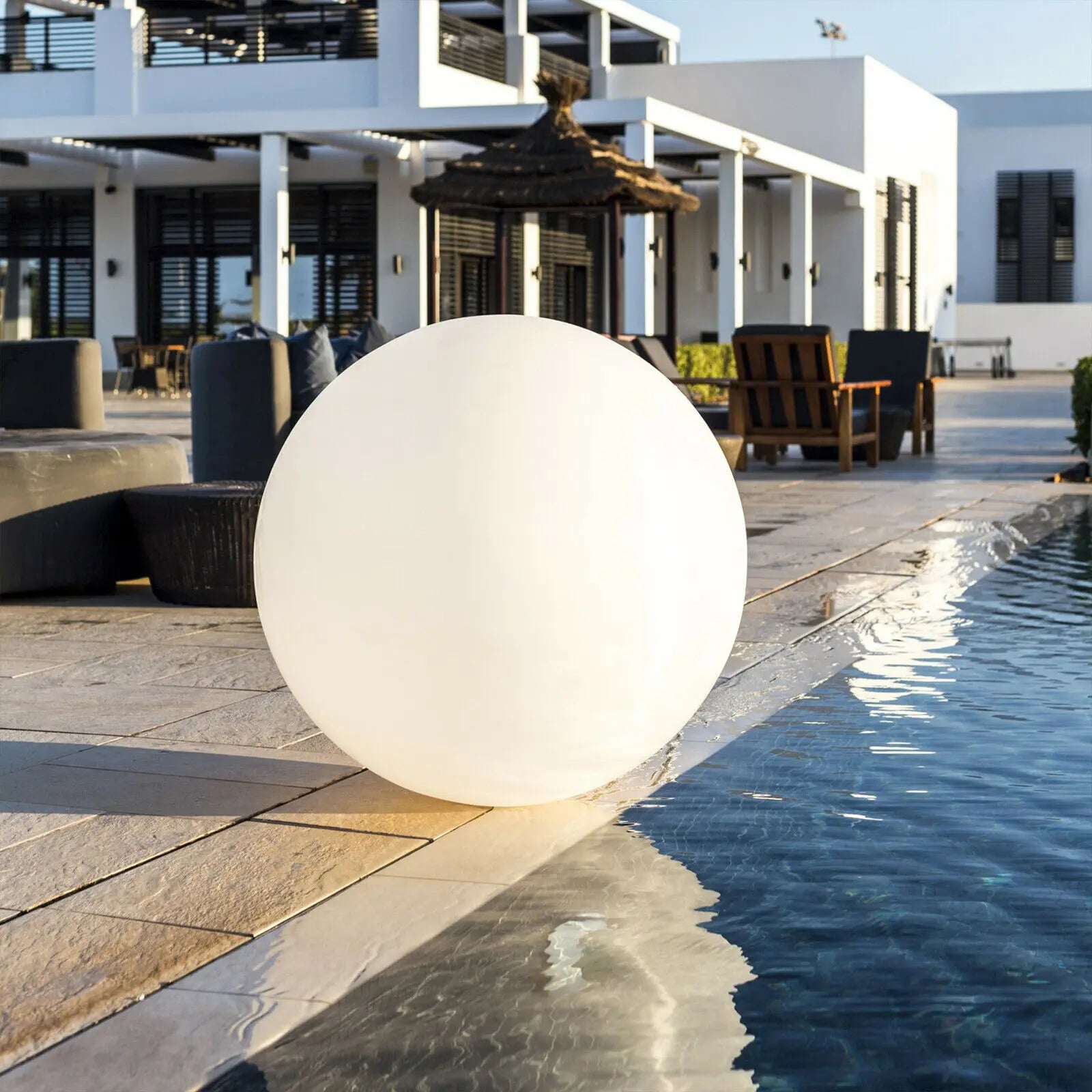 GlowLux - Spherical garden lamp [Last day sale]