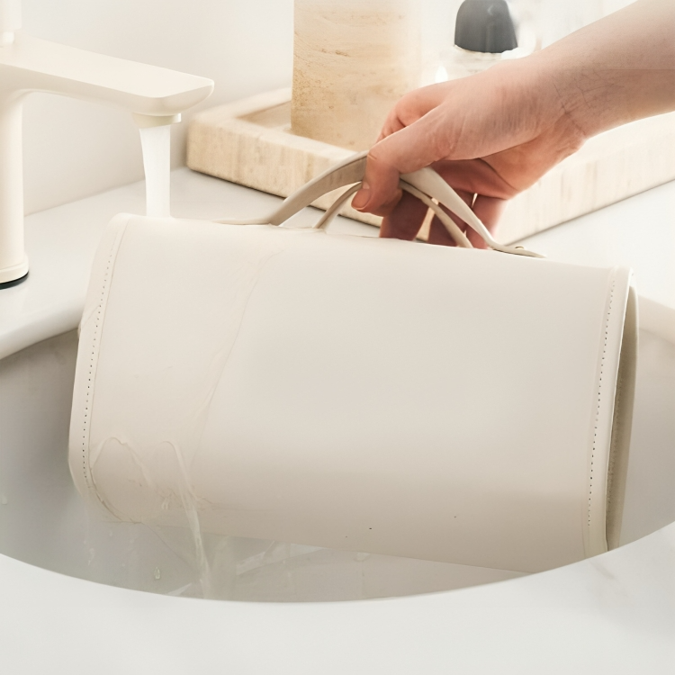 GlamShell – beauty accessory for on the go!
