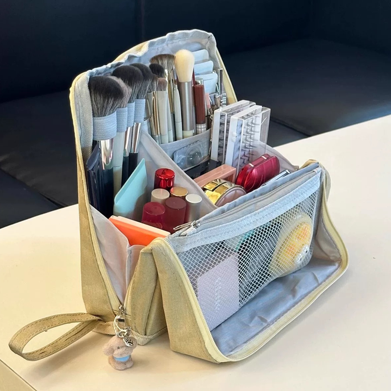 CosmiCase - The ultimate cosmetic bag for home &amp; on the go