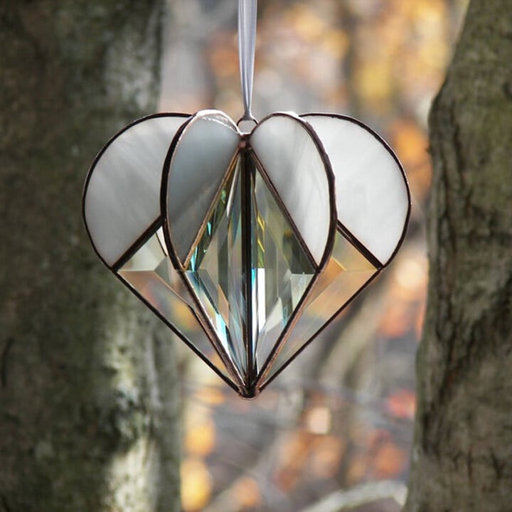 SunLyria - A heart full of light and color