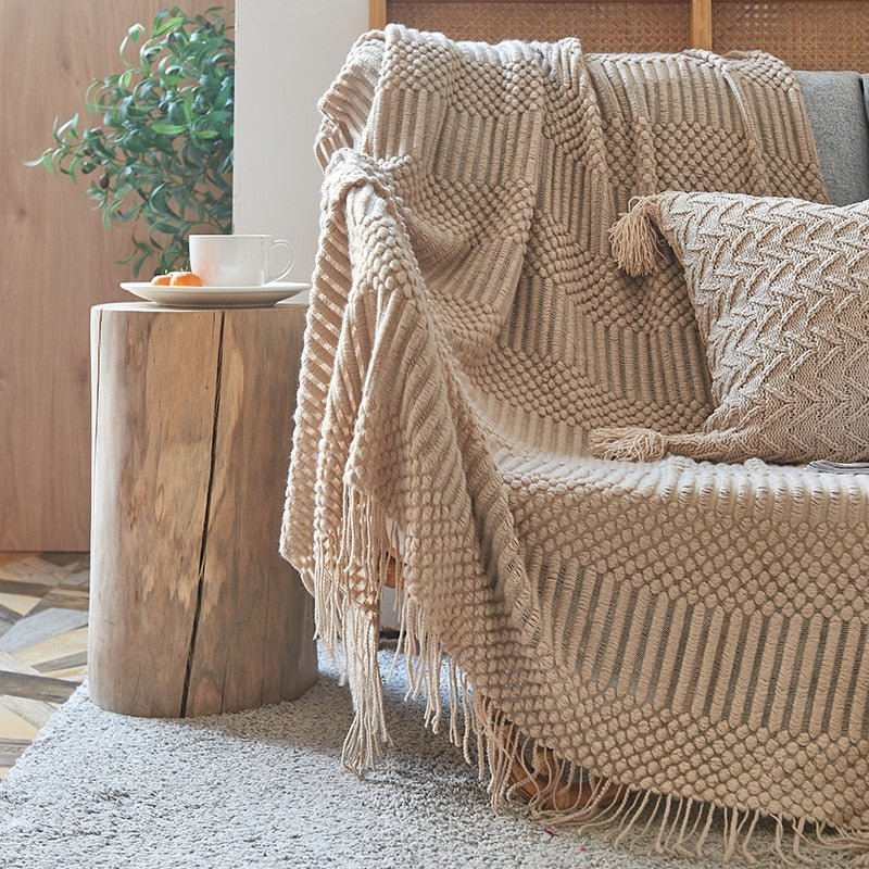 LoomSoft - cozy knitted blanket for sofa and bed
