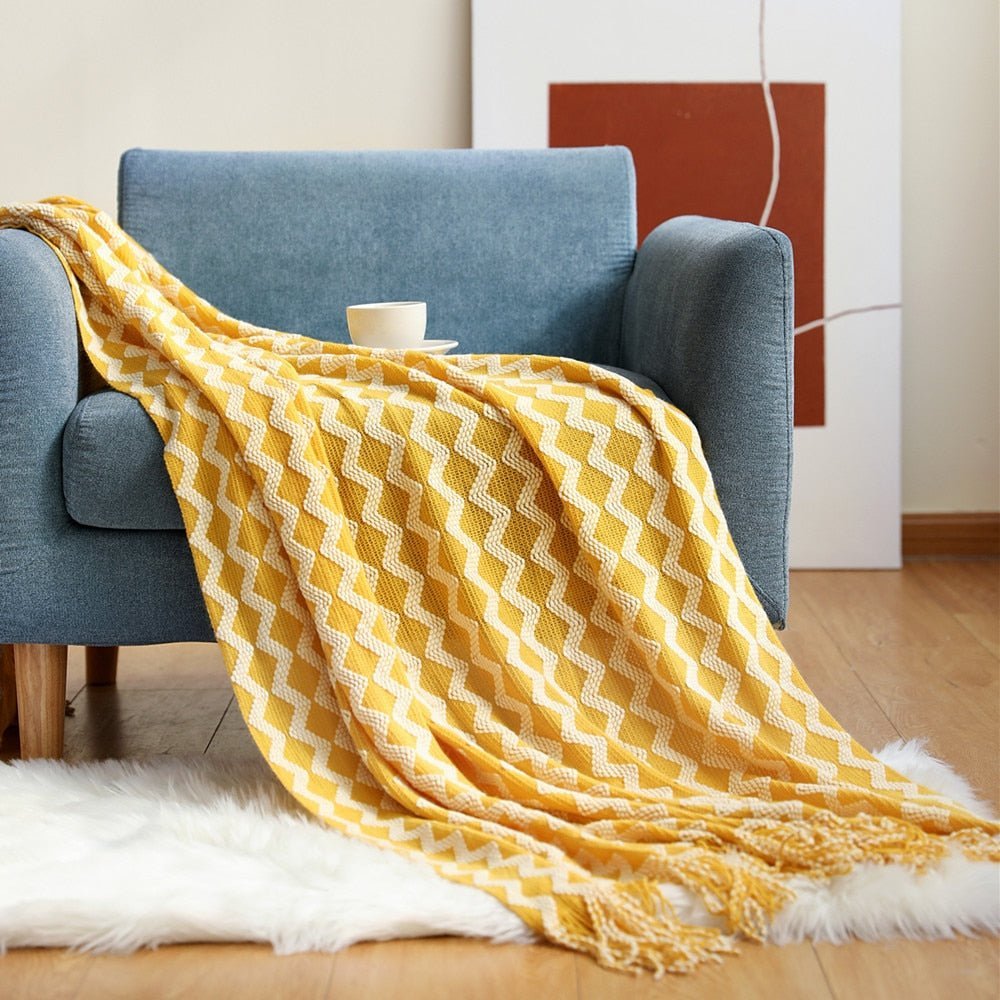 LoomSoft - cozy knitted blanket for sofa and bed