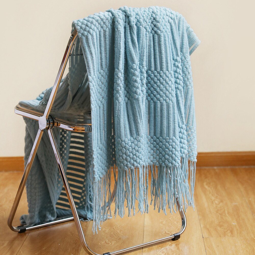 LoomSoft - cozy knitted blanket for sofa and bed