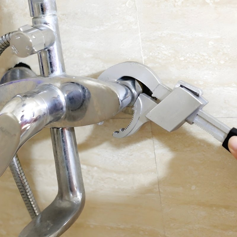ProTwist™ - Effortlessly clamp anything, no matter how big!