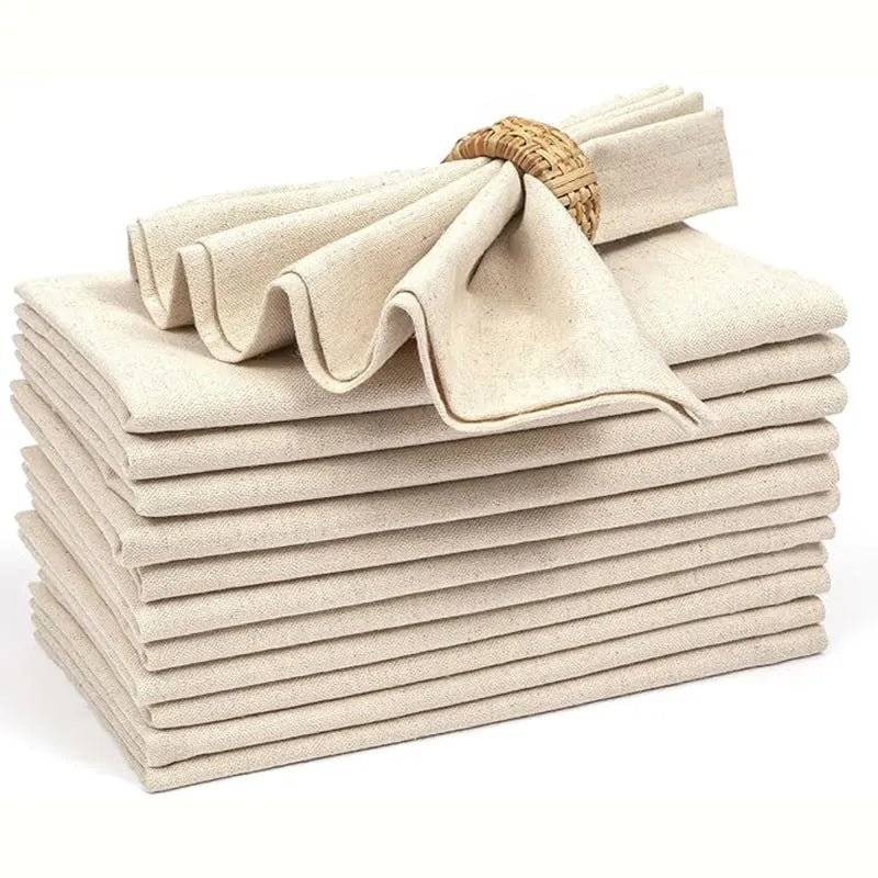 Nette tafeldekking met herbruikbare polyester tafelservetten