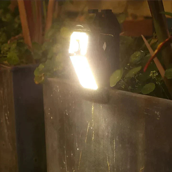 50% OFF | SolarCling - Solar-powered clamp lighting