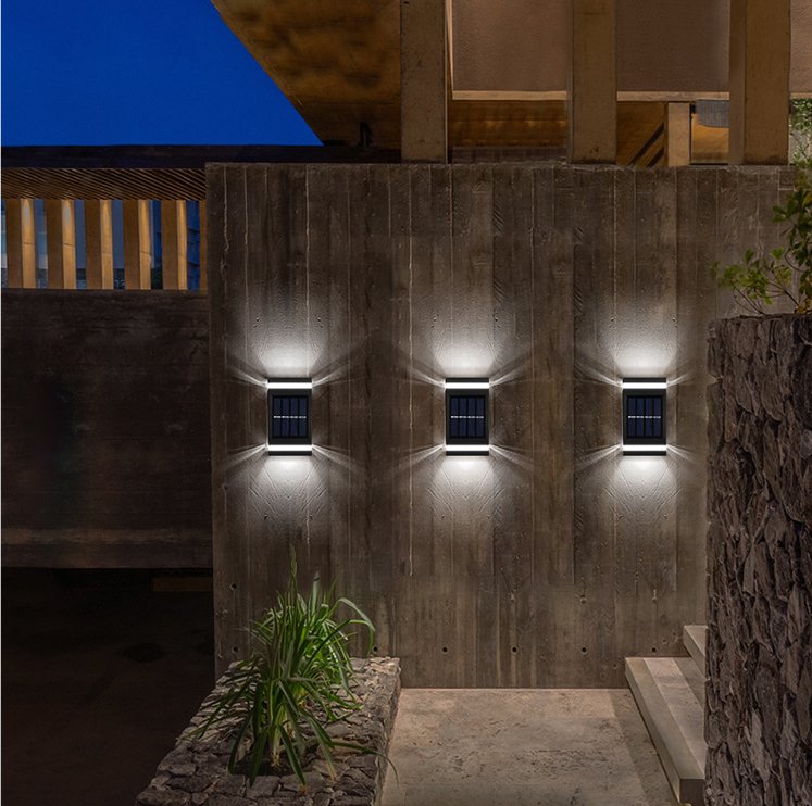 SolarGlo - Wireless lighting for garden &amp; patio