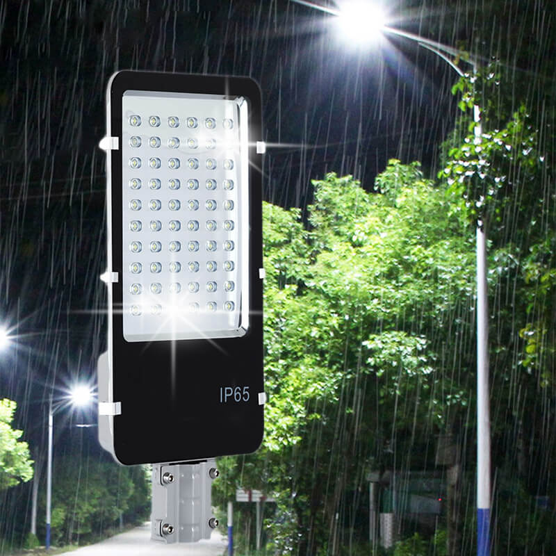 LumiStreet - Powerful solar-powered outdoor lighting