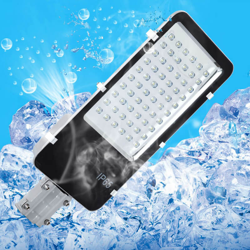 LumiStreet - Powerful solar-powered outdoor lighting