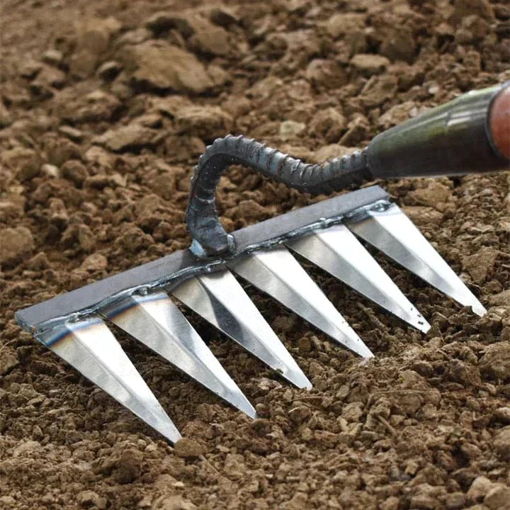 50% OFF | GardenBuddy™ - Heavy-Duty Iron Garden Rake [Last Day Sale]