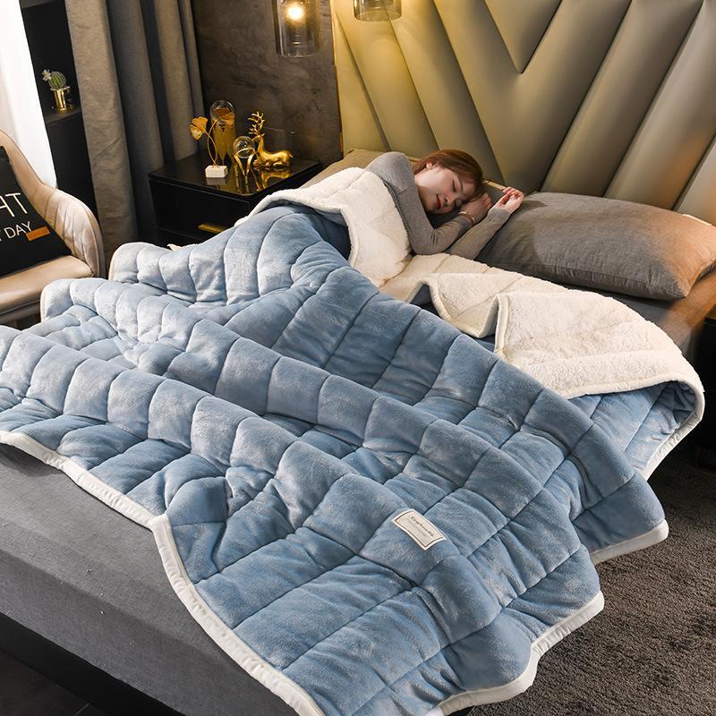 50% OFF | WoolCuddle - Plush wool blanket for ultimate comfort [Last day sale]