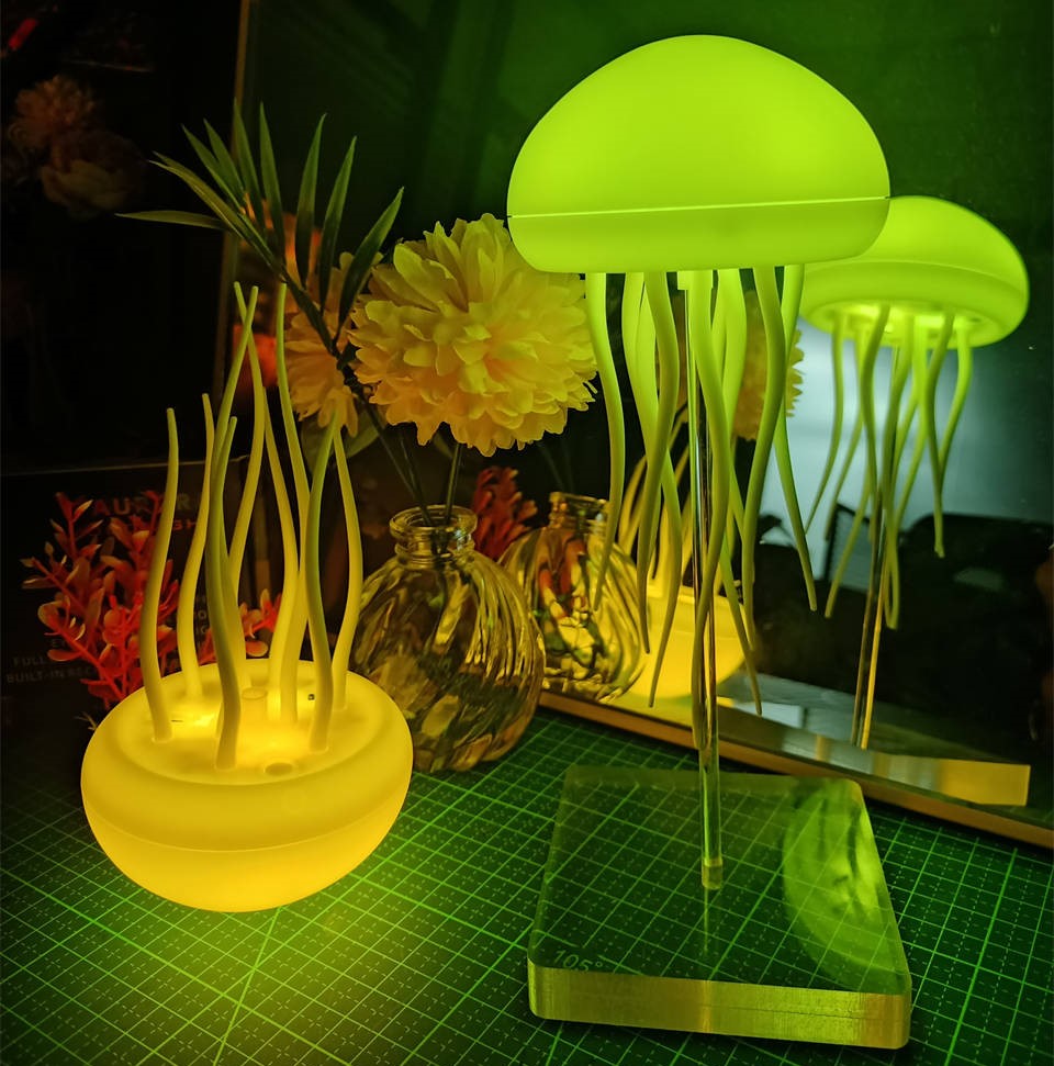 LumiJelly - Relax with magical jellyfish light!